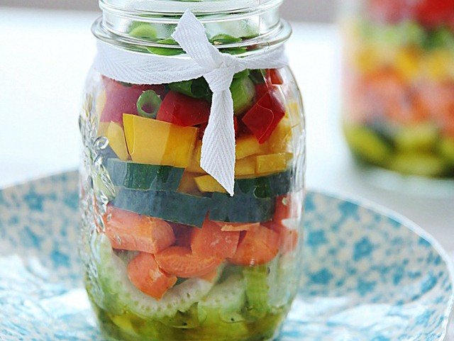 Easy Mason Jar Salad Recipe