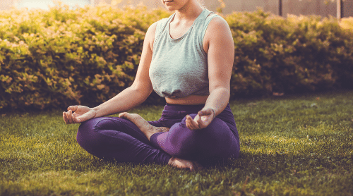 beginner yoga in the park featured