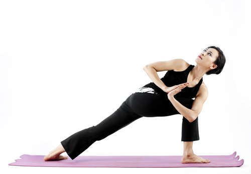 Revolved Side Angle Variation - Parivrtta Parsvakonasana