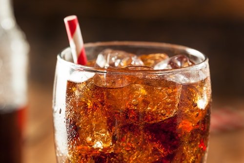 eliminating sugary drinks from the diet can reduce belly bloat