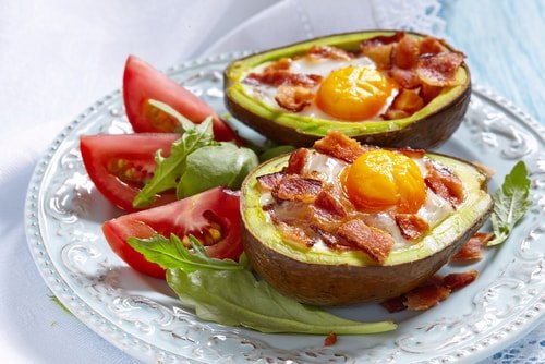 avocado eggs are a great healthy go-to breakfast recipe