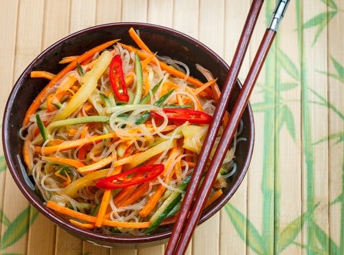 noodle bowls are one of the best healthy dinner ideas for weight loss