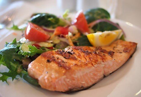 salmon and veggies healthy dinner