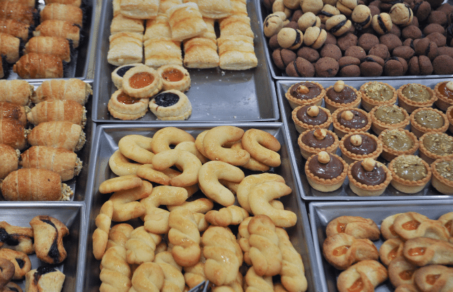 bakery cookies, pastries, carbs