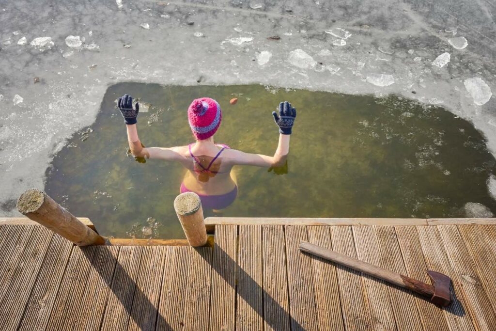 Cold Therapy for Weight Loss polar bear plunge
