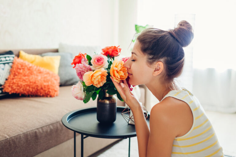 13 Effective Ways to Keep Your Roses Looking Fresh