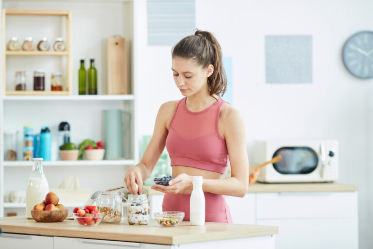 14 Nutritious Snacks to Power Your Workout