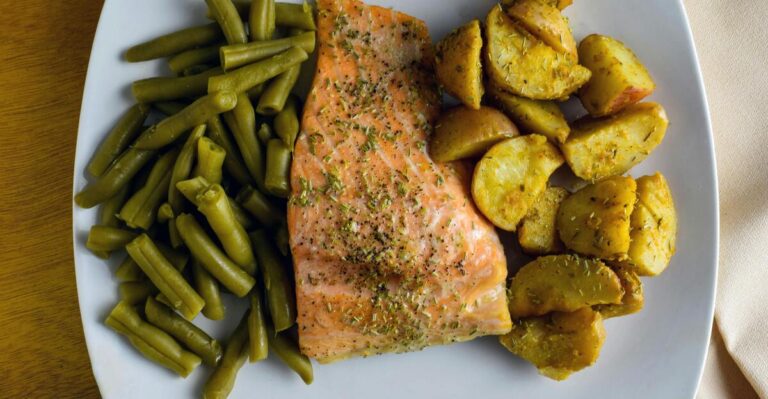12 Delicious Side Dishes That Pair Well with Salmon