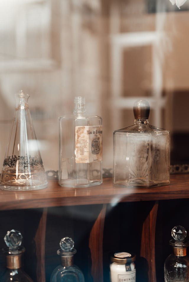 11 Tips for Identifying Authentic Antique Glassware
