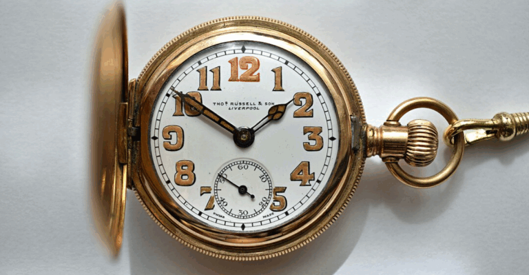 15 Must-Have Vintage Accessories Every Collector Should Own