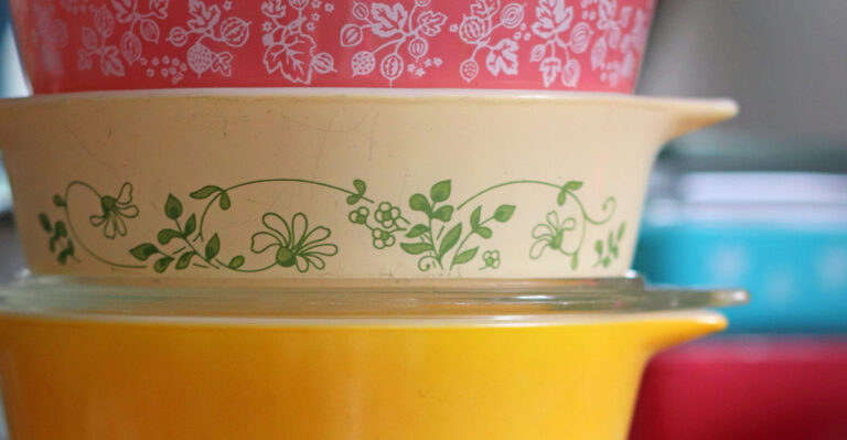 10 Iconic Pyrex Dishes from the 1950s and 1960s