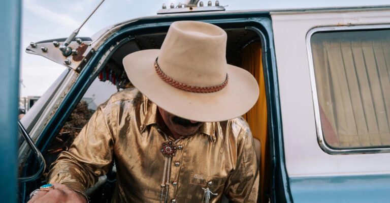 10 Vintage Hats That Add Instant Glamour to Any Outfit