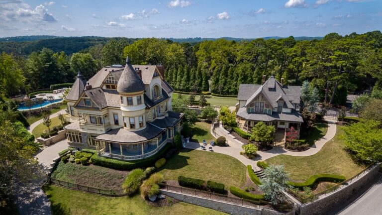 13 Adorable Midwest Towns That Prove Flyover States Are Worth the Trip