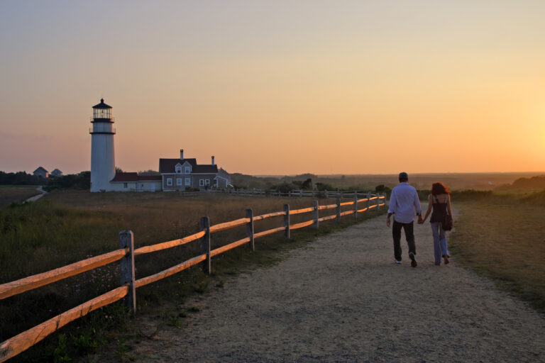 14 Late Winter U.S. Beach Towns Where You Can Walk the Shore in a Hoodie