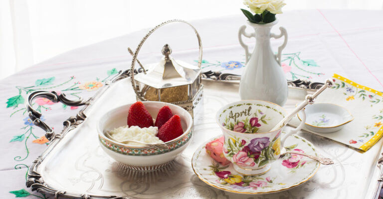10 Royal Albert Patterns That Promise the Best Return on Investment