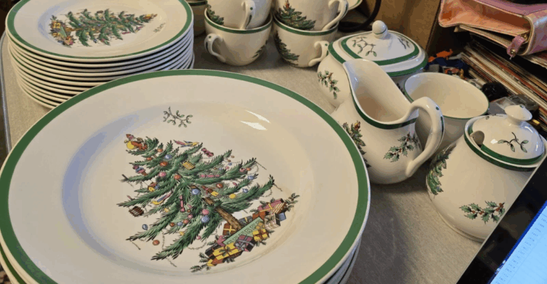 10 Spode Christmas Tree Pieces That Grow in Value