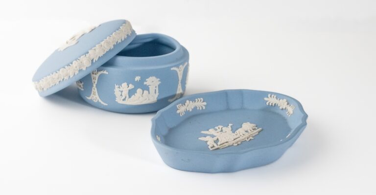 12 Ways to Spot Authentic Wedgwood Jasperware From Reproductions