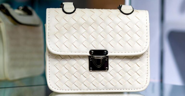 15 Iconic Vintage Handbag Brands Every Collector Should Know