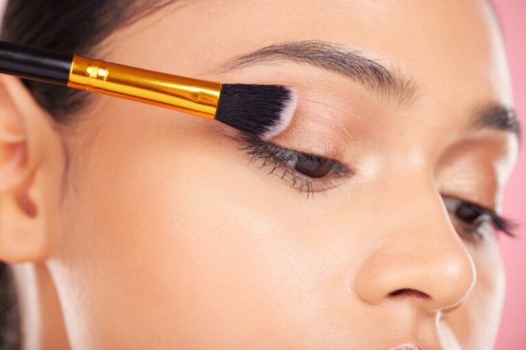 15 Makeup Tips for Enhancing Hooded Eyes