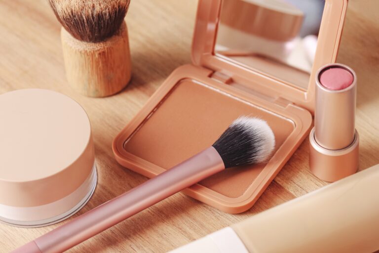 15 Minimal Makeup Ideas for Everyday Beauty