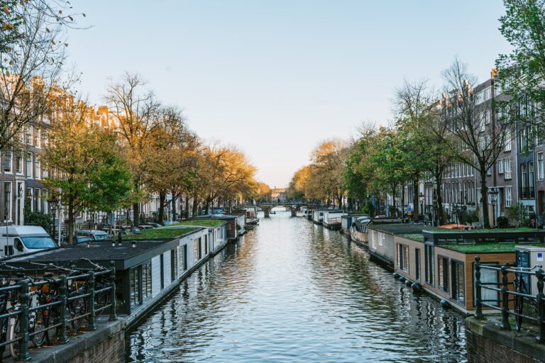 15 Bucket-List Cities That Are Surprisingly Affordable in Fall
