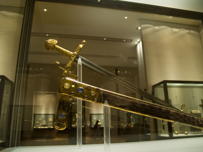 8 Weapons Once Carried by Royalty or Famous Figures