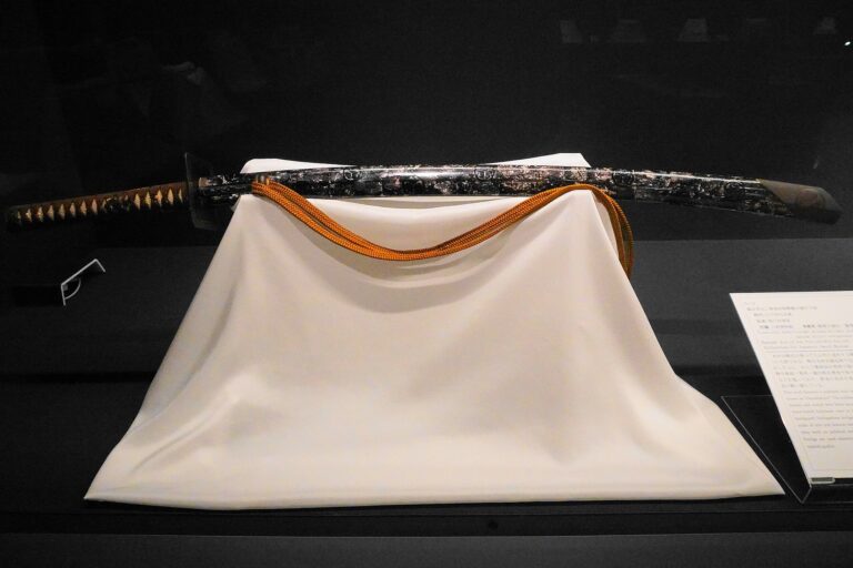 5 Antique Swords That Are Worth a Fortune Today