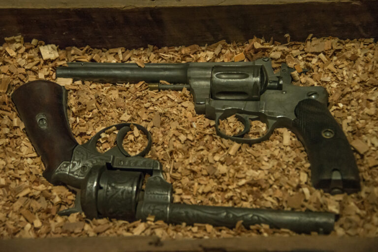 11 Collecting Myths About Antique Weapons Debunked