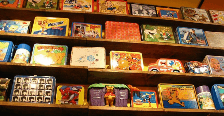 10 Vintage Lunchboxes With Superhero Designs Collectors Love