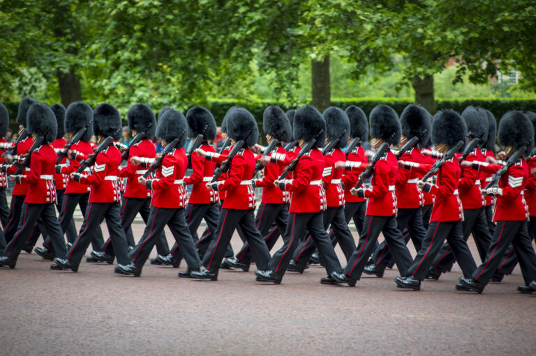 10 Military Uniforms That Became Iconic in History