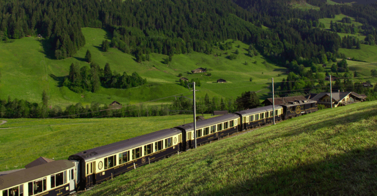 16 Scenic Train Rides Around the World to Take in Fall