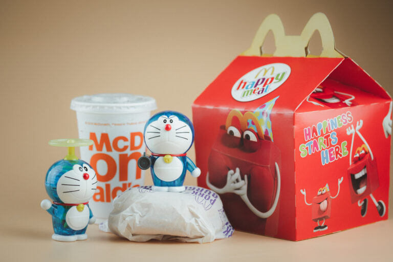 10 Rare Fast-Food Premium Toys Based on Comic Characters