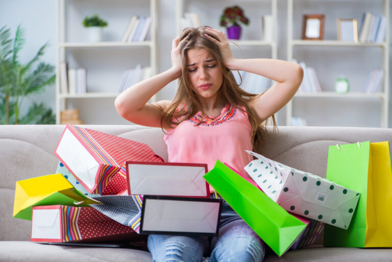 12 Money Habits to Leave Behind for a Healthier Budget