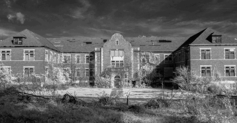 15 Abandoned Hospitals and Asylums That Tell Ghostly Stories