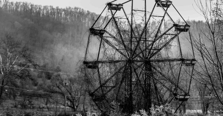 15 Haunted Amusement Parks and Fairgrounds That Closed for Good Reason
