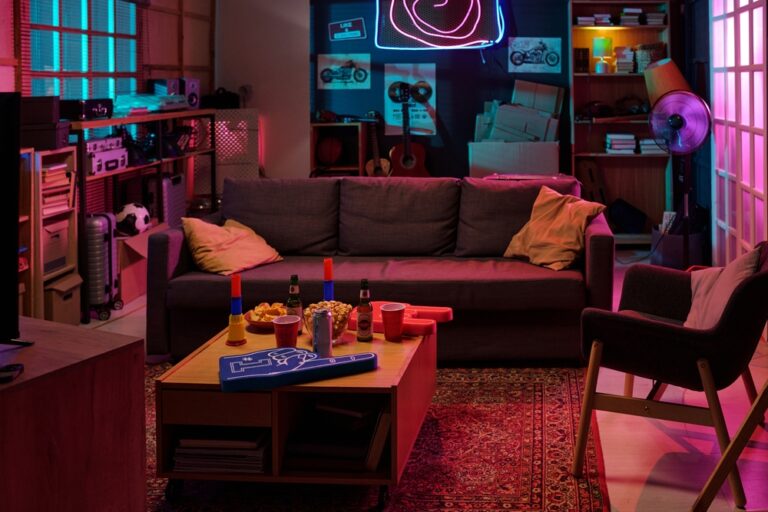 11 Design Choices from the 90s That Don’t Belong in Modern Homes