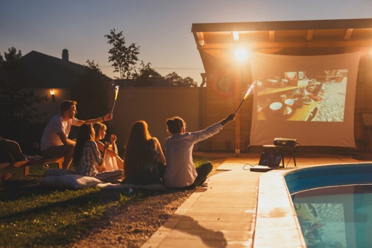 12 Outdoor Entertaining Ideas for Crisp October Nights