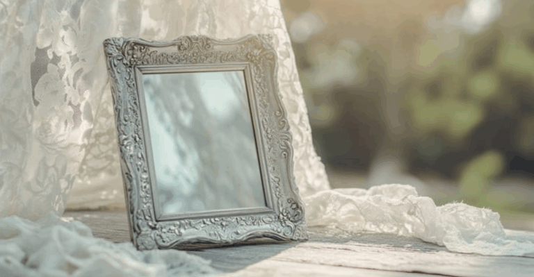 11 Antique Venetian Mirrors Collectors Still Covet