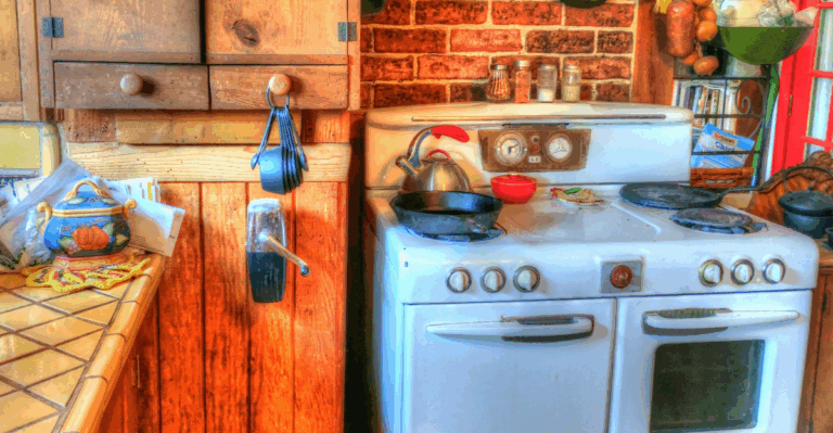 16 Retro Kitchen Appliances That Collectors Still Hunt For