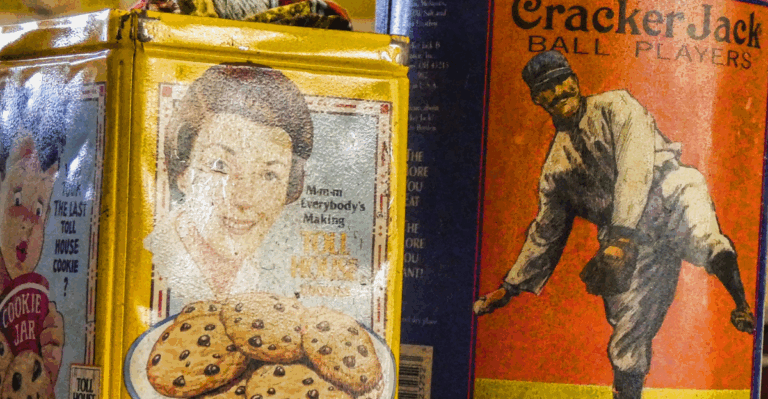 16 Vintage Biscuit and Cookie Tins With Timeless Designs