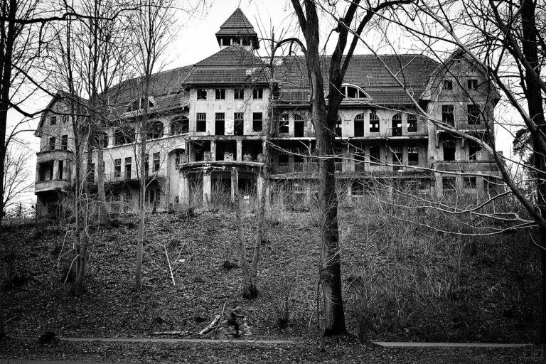 15 Haunted Places With Famous Celebrity Connections