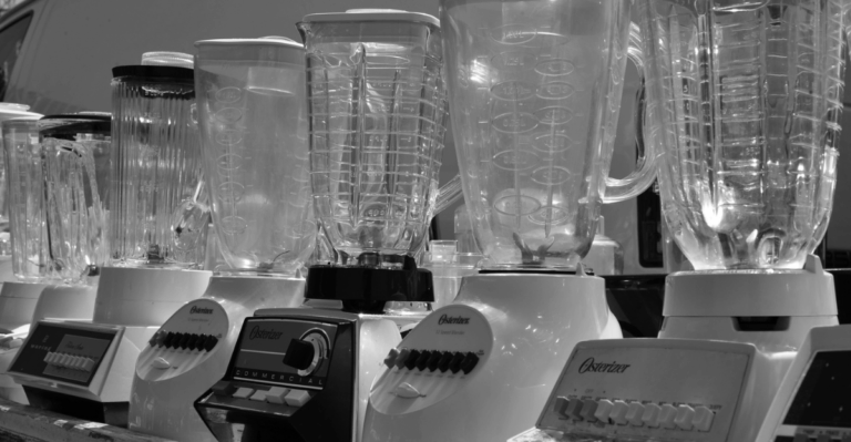13 Vintage Blenders That Still Pack a Punch