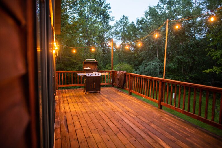 9 Outdoor Lighting Ideas to Add a Warm Glow to Your Fall Nights