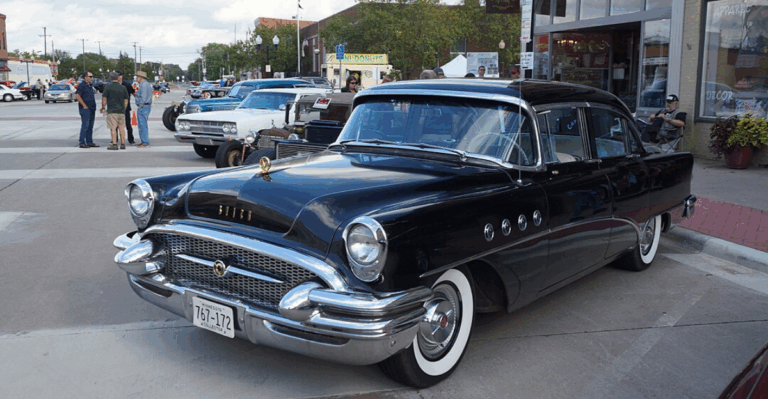 18 American Cars That Defined the Golden Age of Design