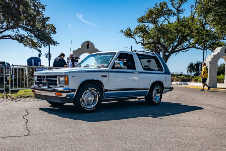 15 Forgotten SUVs From the 80s and 90s Worth Saving