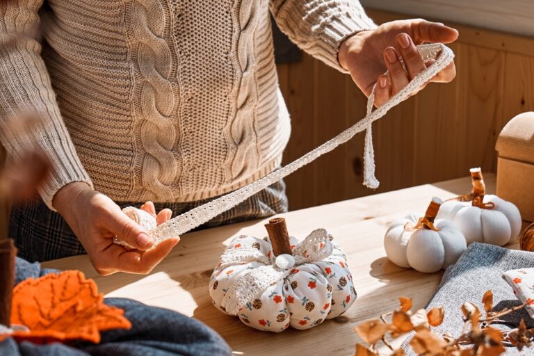 11 Indoor Activities for Cozy November Afternoons