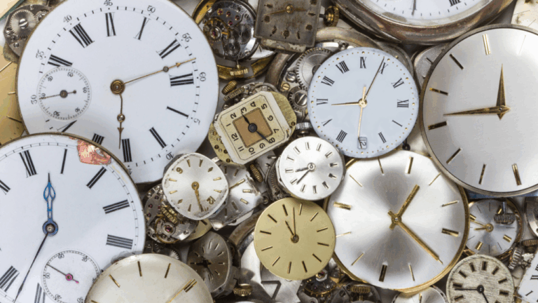 11 Rare Mid-Century Clocks That Collectors Pay Premiums For