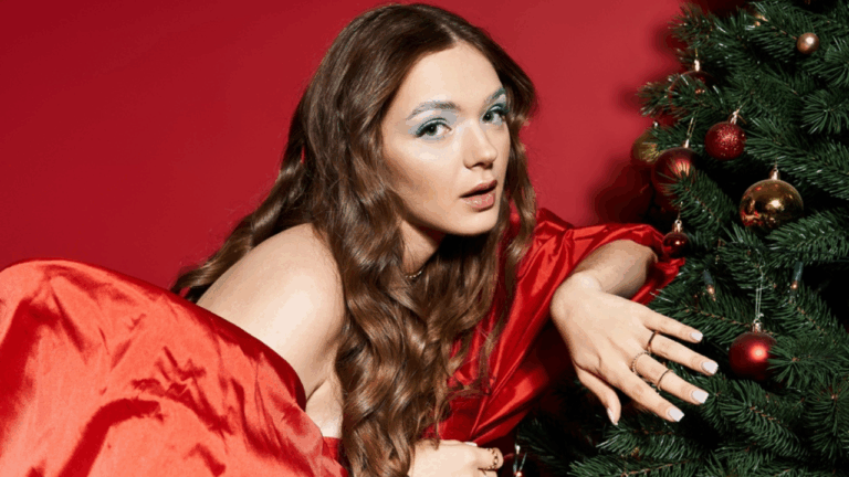 10 Festive Makeup Looks Perfect for Holiday Parties