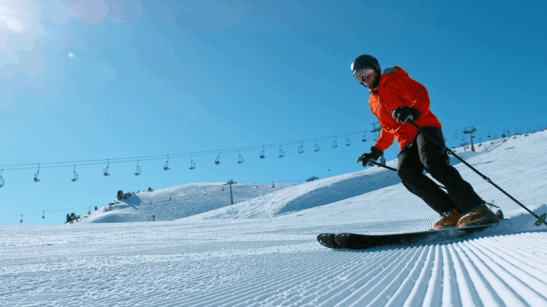 16 Ski Towns That Always Fill Up in December