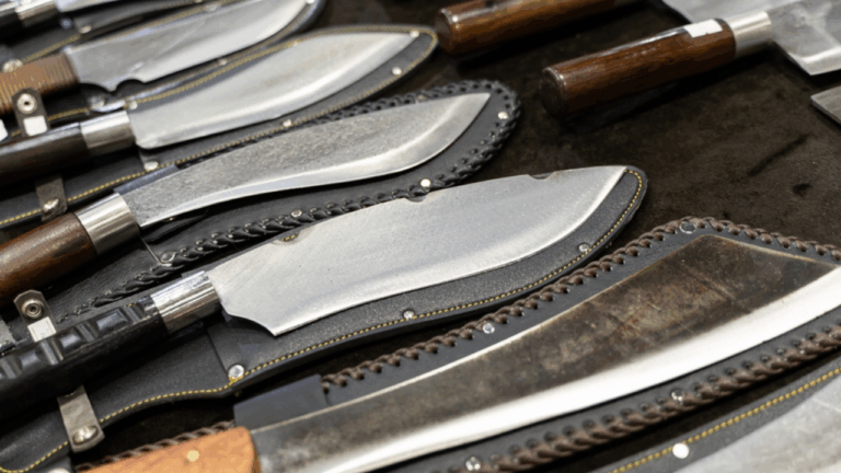 10 Handcrafted Knives From the Early 20th Century That Collectors Prize